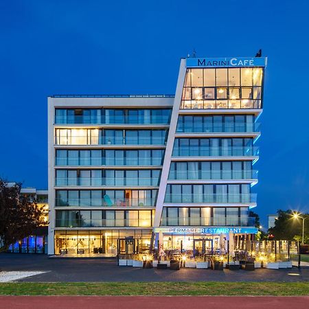 Ultra Marine By Zdrojowa Hotell Kołobrzeg Exteriör bild