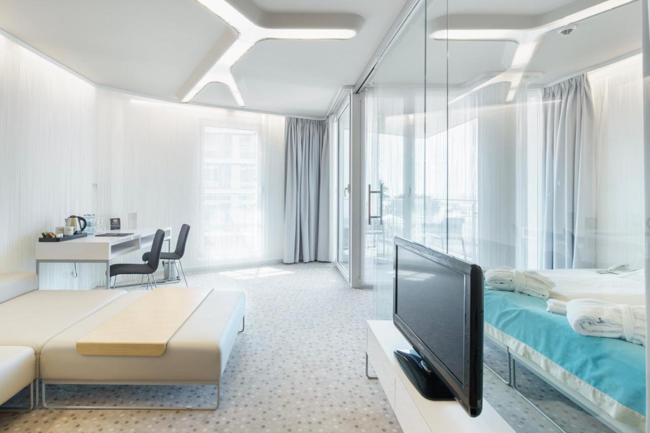 Ultra Marine By Zdrojowa Hotell Kołobrzeg Exteriör bild